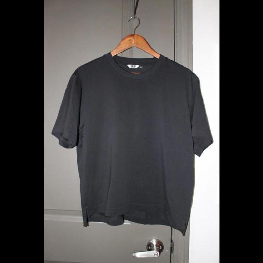Uniqlo U Crew Neck T-Shirt – Minimalist Staple